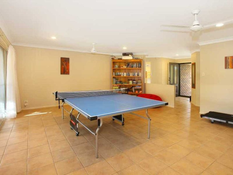 Photo - 5 Samoa Court, Pacific Pines QLD 4211 - Image 3