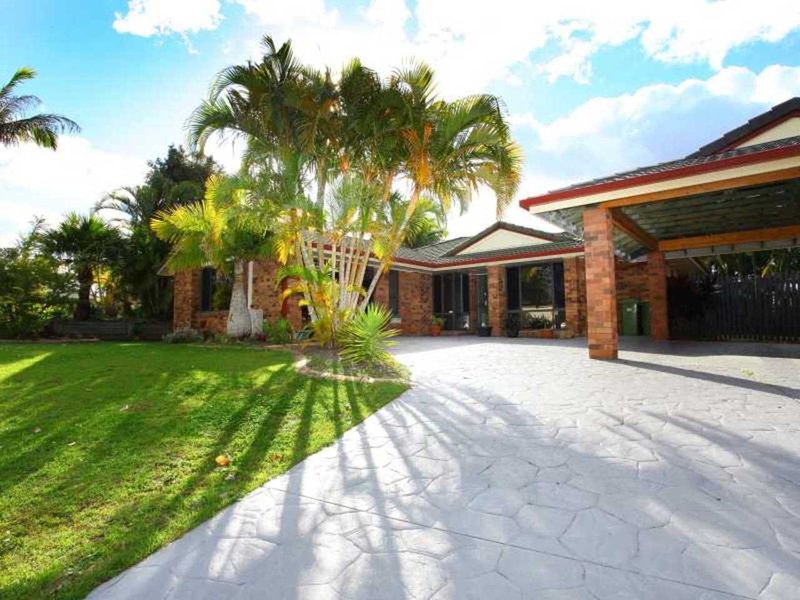 Photo - 5 Samoa Court, Pacific Pines QLD 4211 - Image 24