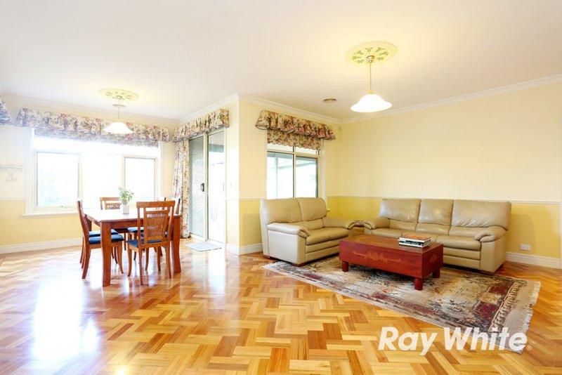 Photo - 5 Sandover Way, Taylors Lakes VIC 3038 - Image 9