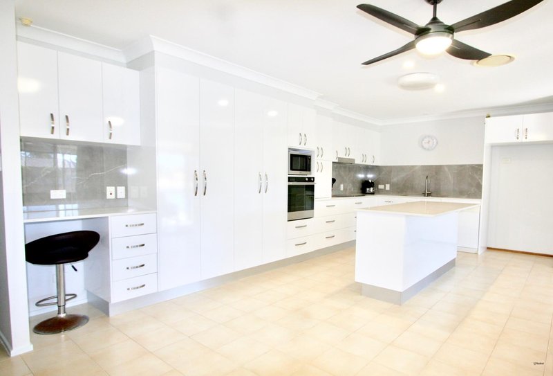 Photo - 5 Sandpiper Avenue, Tweed Heads NSW 2485 - Image 3