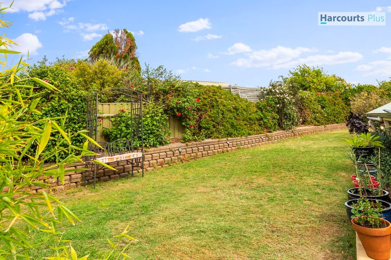 Photo - 5 Santana Court, Hallett Cove SA 5158 - Image 16