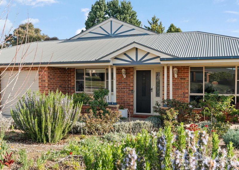 Photo - 5 Sapphire Cresent , Kelso NSW 2795 - Image 2