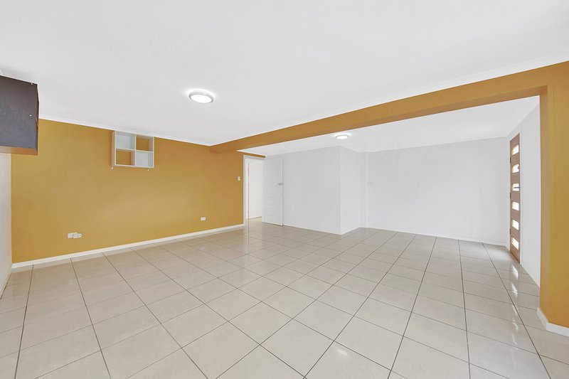 Photo - 5 Satinay Street, New Auckland QLD 4680 - Image 9