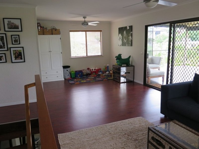 Photo - 5 Sayre Crescent, Boyne Island QLD 4680 - Image 8