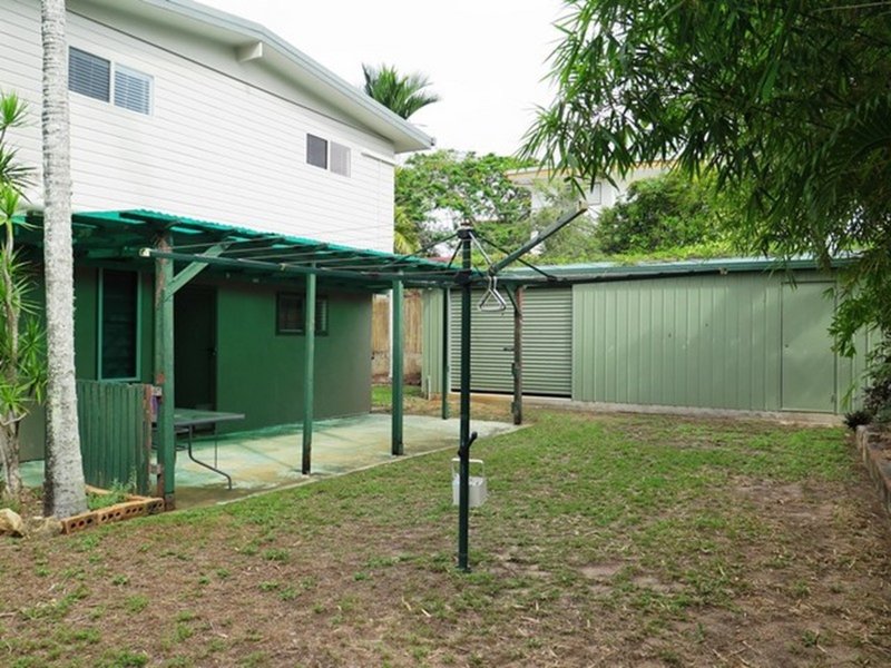 Photo - 5 Sayre Crescent, Boyne Island QLD 4680 - Image 19