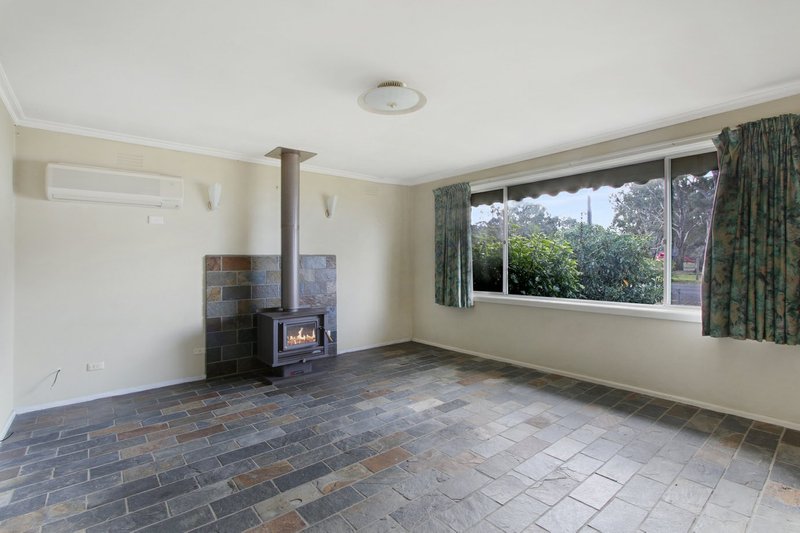 Photo - 5 School Road, Eagle Point VIC 3878 - Image 5