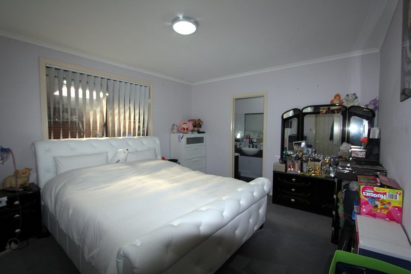 Photo - 5 Scotia Crescent, Keysborough VIC 3173 - Image 7