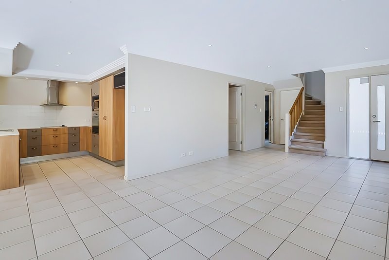 Photo - 5 Scots Place, Robina QLD 4226 - Image 2