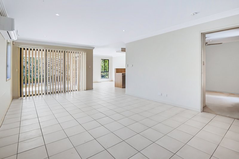 Photo - 5 Scots Place, Robina QLD 4226 - Image 4