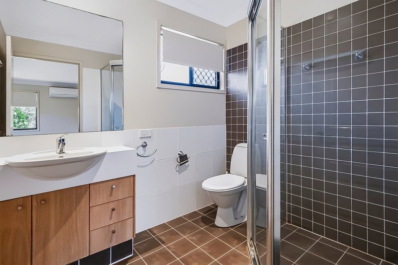 Photo - 5 Scots Place, Robina QLD 4226 - Image 7