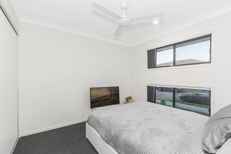 Photo - 5 Seabank Court, Coomera QLD 4209 - Image 6