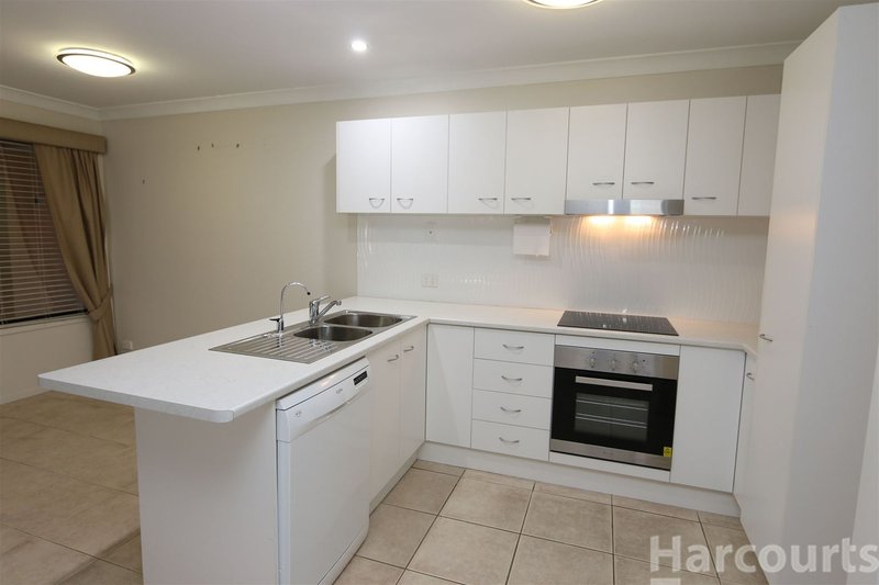 Photo - 5 Seabreeze Crt , Sandstone Point QLD 4511 - Image 3