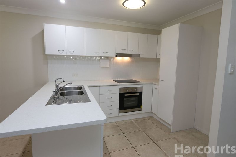 Photo - 5 Seabreeze Crt , Sandstone Point QLD 4511 - Image 12