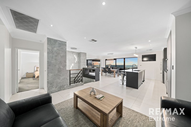 Photo - 5 Seafarer Way, Jindalee WA 6036 - Image 10