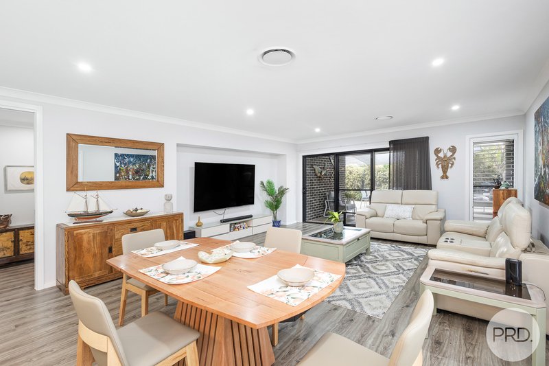 Photo - 5 Seaside Boulevard, Fern Bay NSW 2295 - Image 4