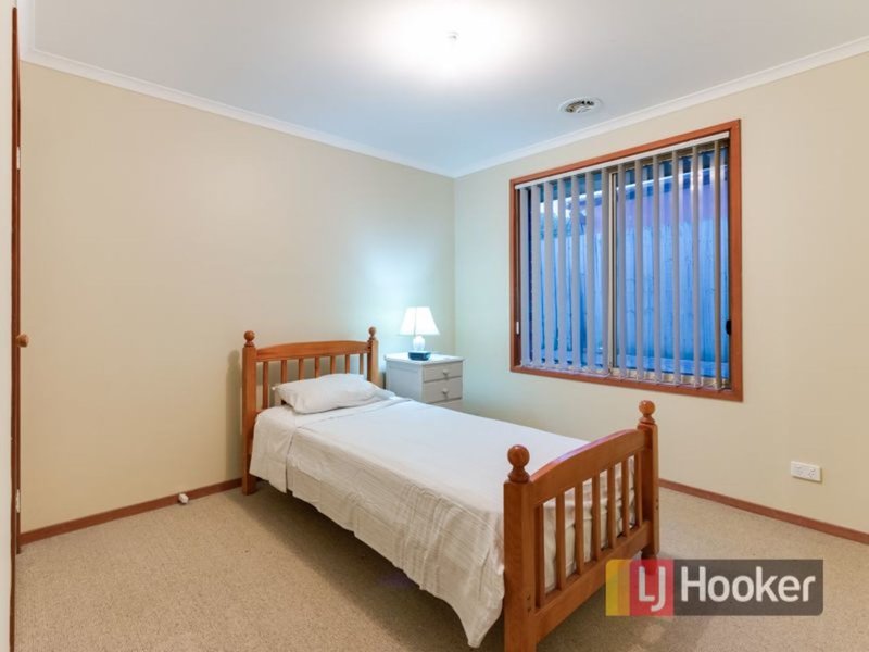 Photo - 5 Seaton Rise, Hallam VIC 3803 - Image 11