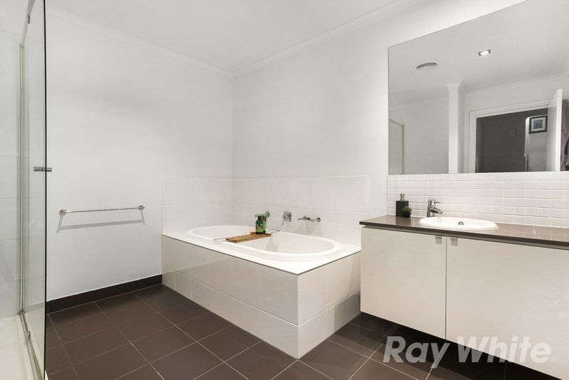 Photo - 5 Selhurst Park Road, Mulgrave VIC 3170 - Image 7