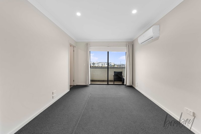 Photo - 5 Selma Walk, Donnybrook VIC 3064 - Image 6