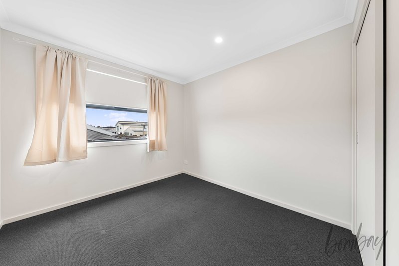 Photo - 5 Selma Walk, Donnybrook VIC 3064 - Image 10