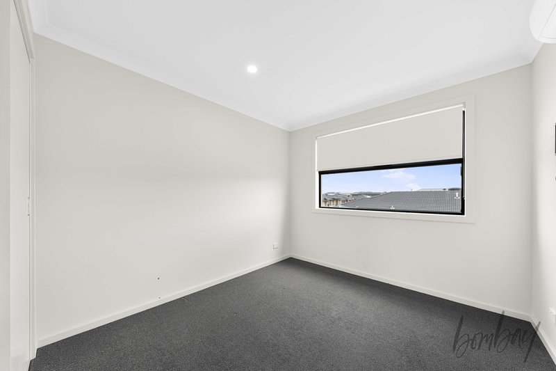Photo - 5 Selma Walk, Donnybrook VIC 3064 - Image 11