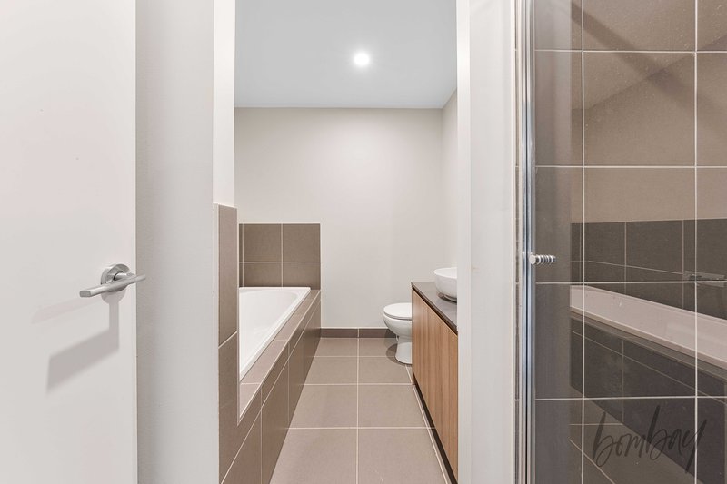 Photo - 5 Selma Walk, Donnybrook VIC 3064 - Image 12