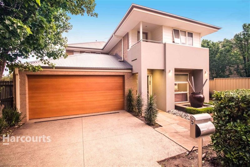 5 Selwyn Close, Caroline Springs VIC 3023