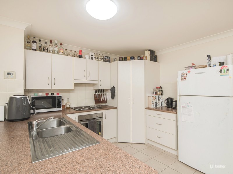 Photo - 5 Seonaid Place, Gracemere QLD 4702 - Image 6