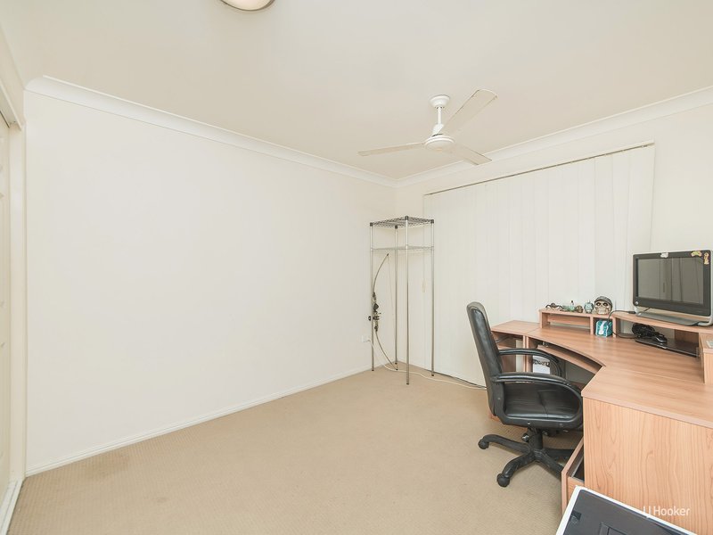 Photo - 5 Seonaid Place, Gracemere QLD 4702 - Image 11