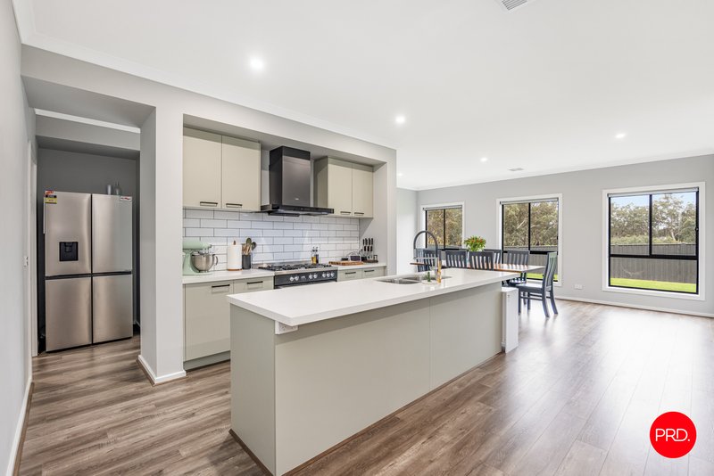 Photo - 5 Serene Drive, Strathfieldsaye VIC 3551 - Image 3