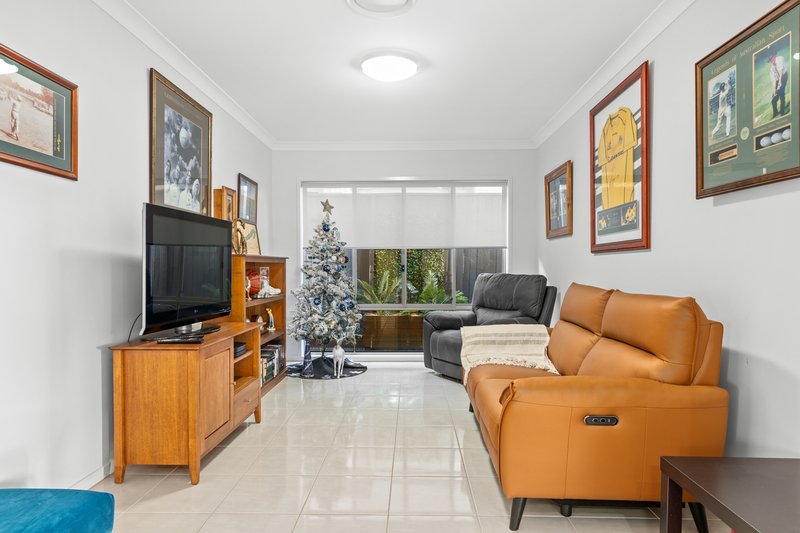 Photo - 5 Serenity Street, South Ripley QLD 4306 - Image 11