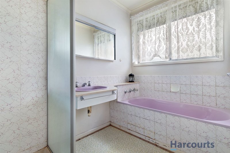 Photo - 5 Serica Place, Wheelers Hill VIC 3150 - Image 5