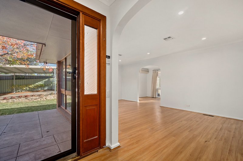 Photo - 5 Sewell Place, Macgregor ACT 2615 - Image 5