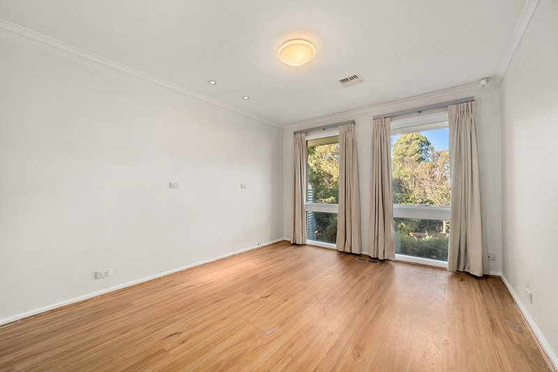 Photo - 5 Sewell Place, Macgregor ACT 2615 - Image 12