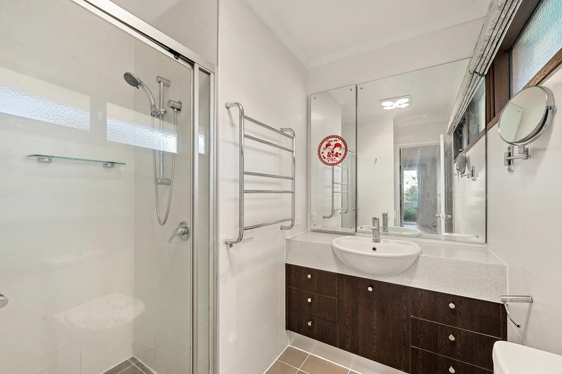 Photo - 5 Sewell Place, Macgregor ACT 2615 - Image 13