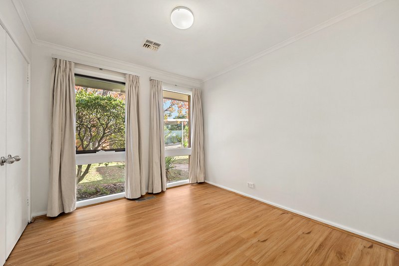 Photo - 5 Sewell Place, Macgregor ACT 2615 - Image 14