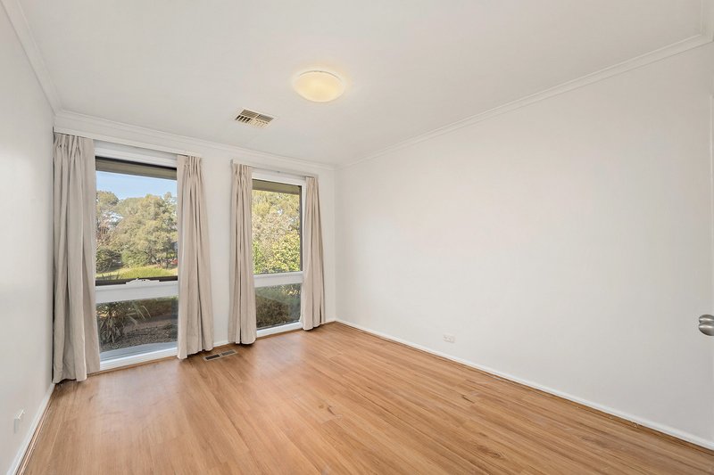 Photo - 5 Sewell Place, Macgregor ACT 2615 - Image 15
