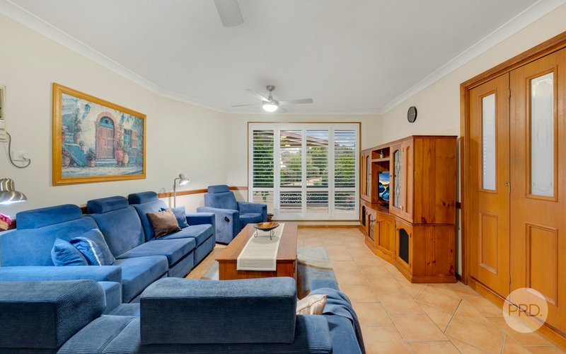 Photo - 5 Shandlin Place, South Penrith NSW 2750 - Image 4