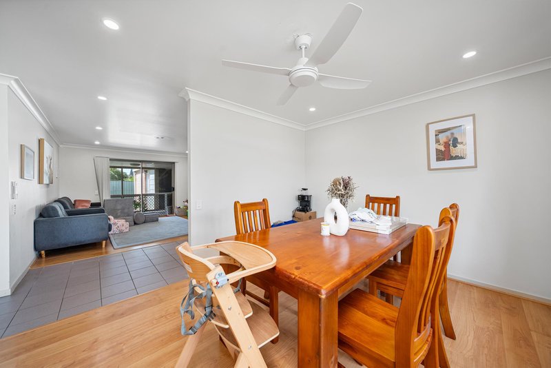 Photo - 5 Sharlyn Crescent, Emerald QLD 4720 - Image 5