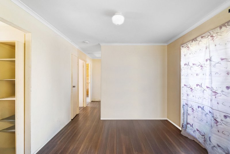 Photo - 5 Sharon Court, Morayfield QLD 4506 - Image 7