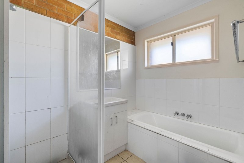 Photo - 5 Sharon Court, Morayfield QLD 4506 - Image 11
