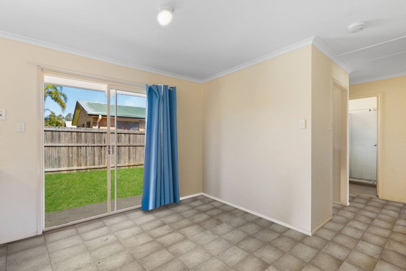 Photo - 5 Sharon Court, Morayfield QLD 4506 - Image 15