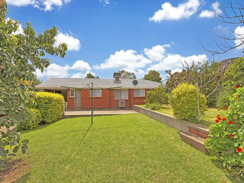 Photo - 5 Shay Court, Huntfield Heights SA 5163 - Image 2