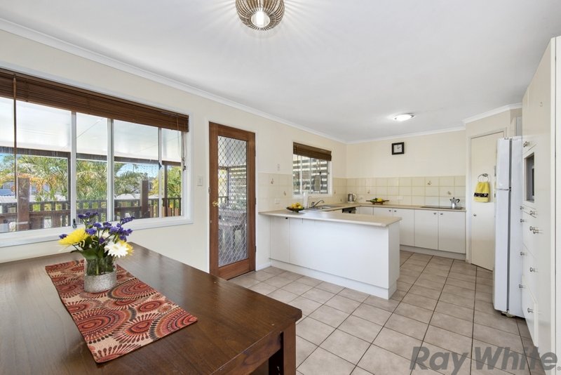 Photo - 5 Shearwater Court, Deception Bay QLD 4508 - Image 3