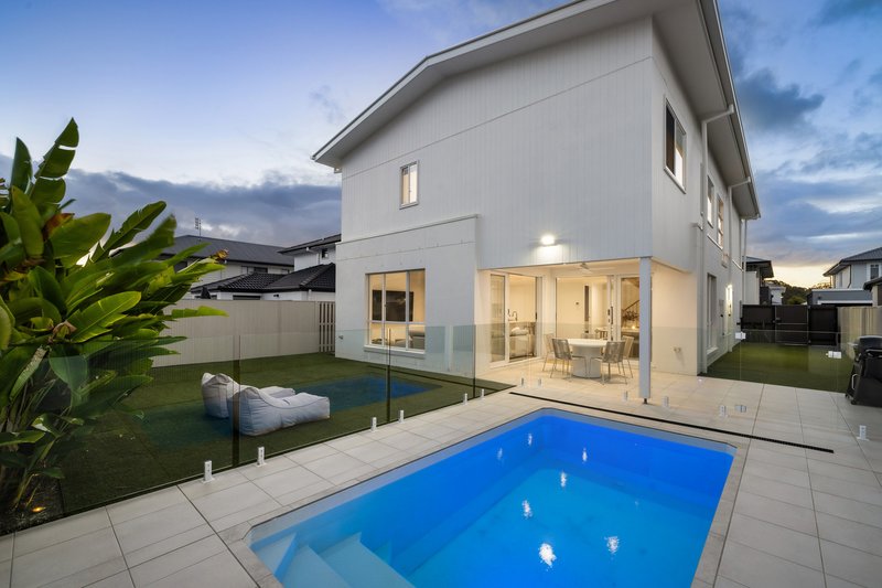 Photo - 5 Shell Street, Nerang QLD 4211 - Image 4