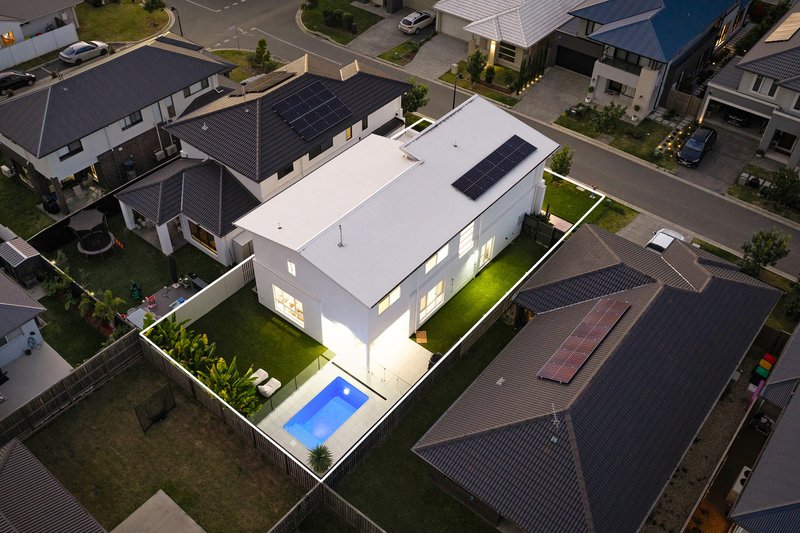 Photo - 5 Shell Street, Nerang QLD 4211 - Image 6