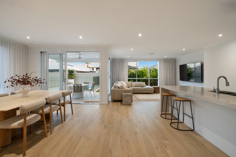 Photo - 5 Shell Street, Nerang QLD 4211 - Image 9