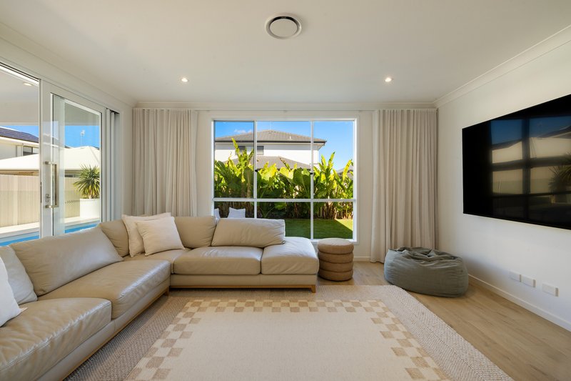 Photo - 5 Shell Street, Nerang QLD 4211 - Image 16