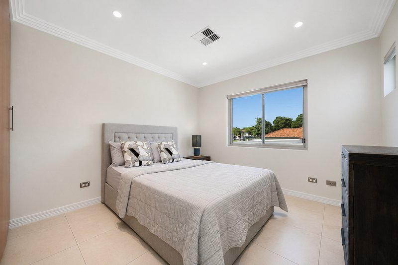 Photo - 5 Shellcote Road, Greenacre NSW 2190 - Image 10
