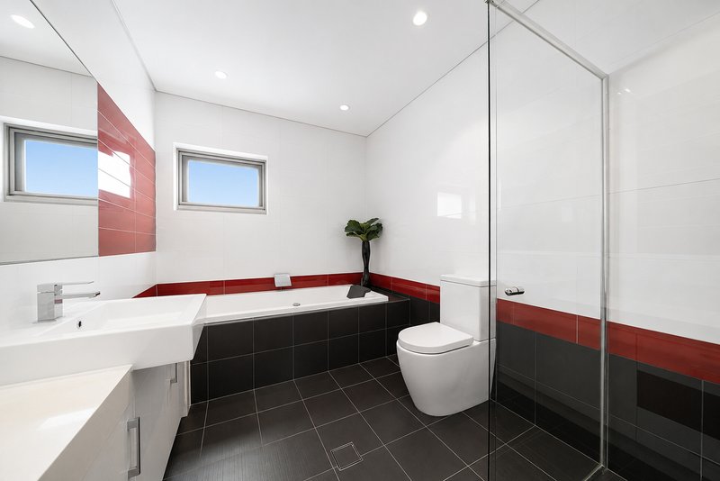 Photo - 5 Shellcote Road, Greenacre NSW 2190 - Image 11
