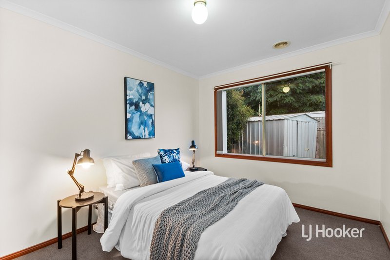 Photo - 5 Shelley Place, Hoppers Crossing VIC 3029 - Image 14